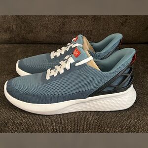 Kizik Men’s Athens Tennis Shoes Blue Color Size 7